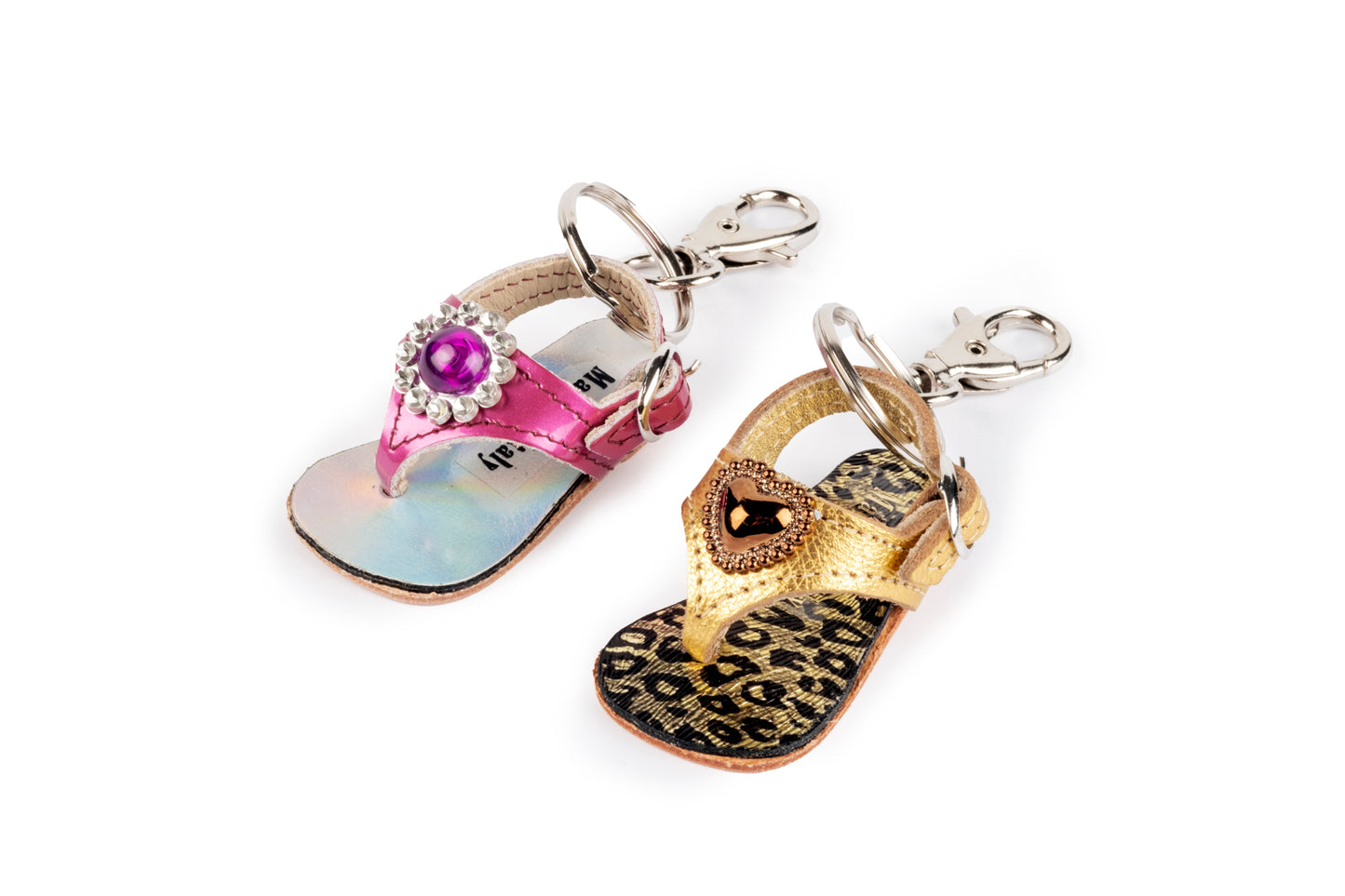 Gold-coloured leather flip-flop keyring with heart charm