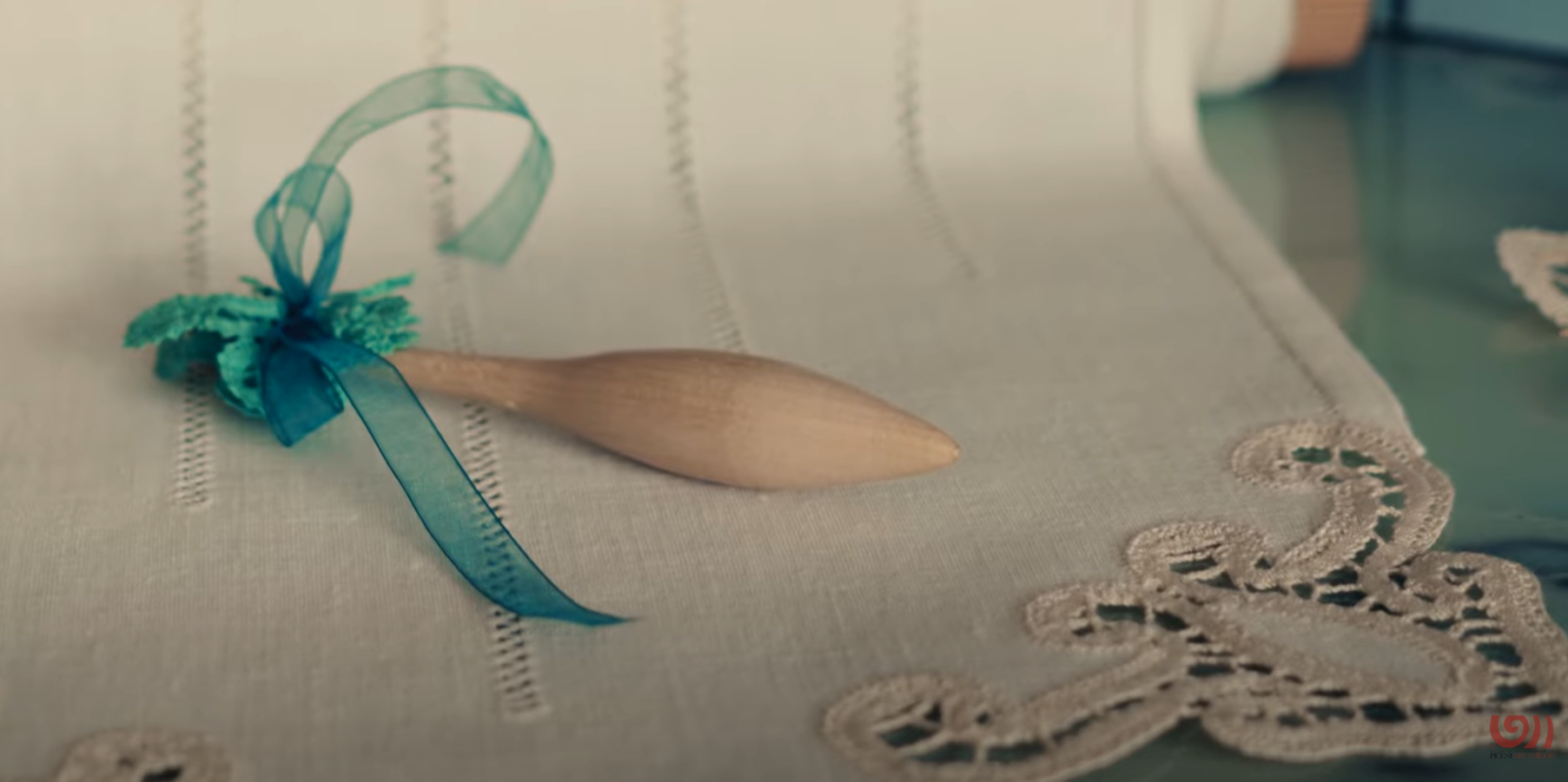 Carica il video: 