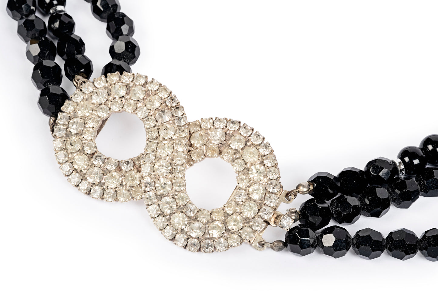 Collana tre fili con centrale cristalli