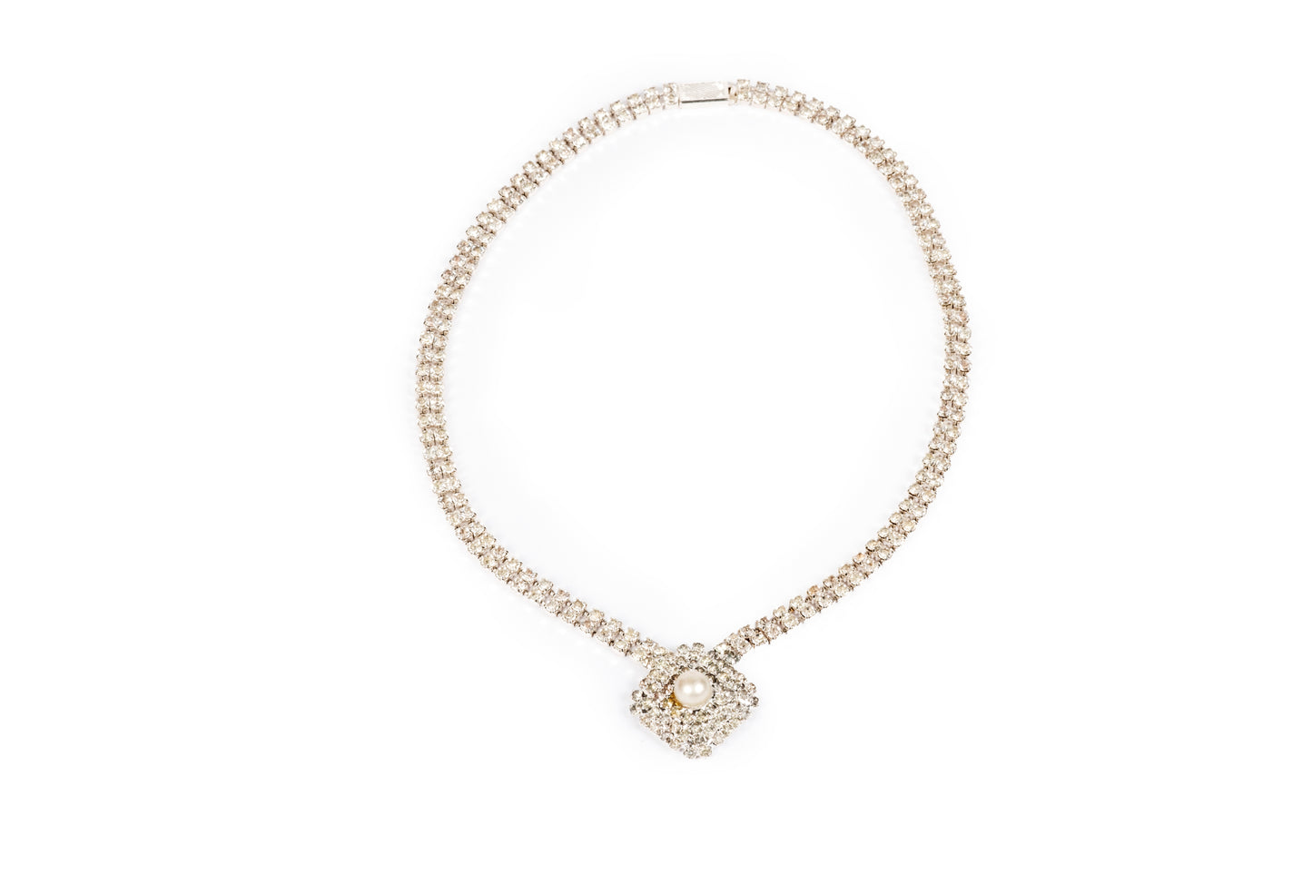 Collier cristalli con centrale perlina