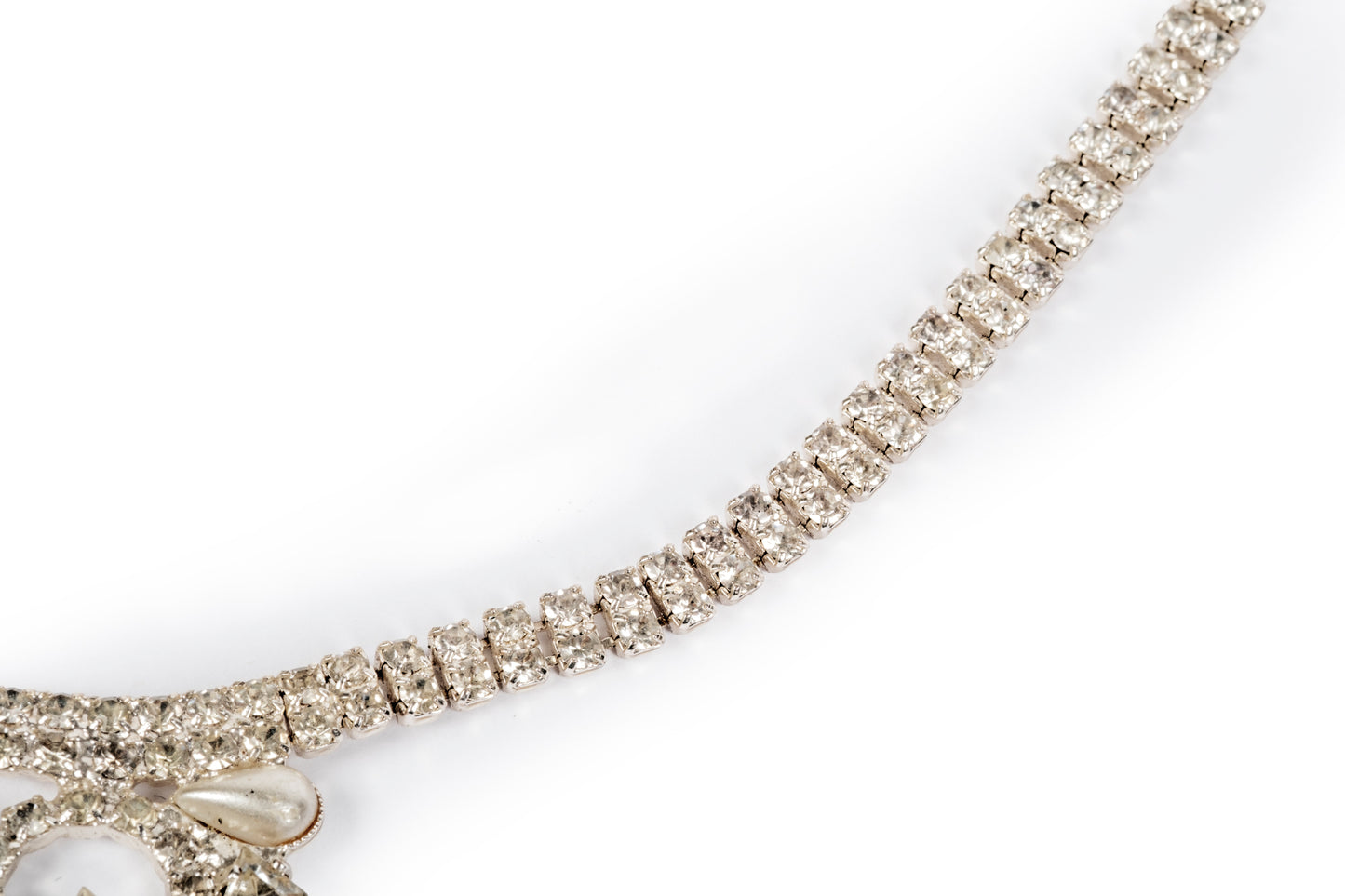 Crown necklace with crystals and teardrop beads