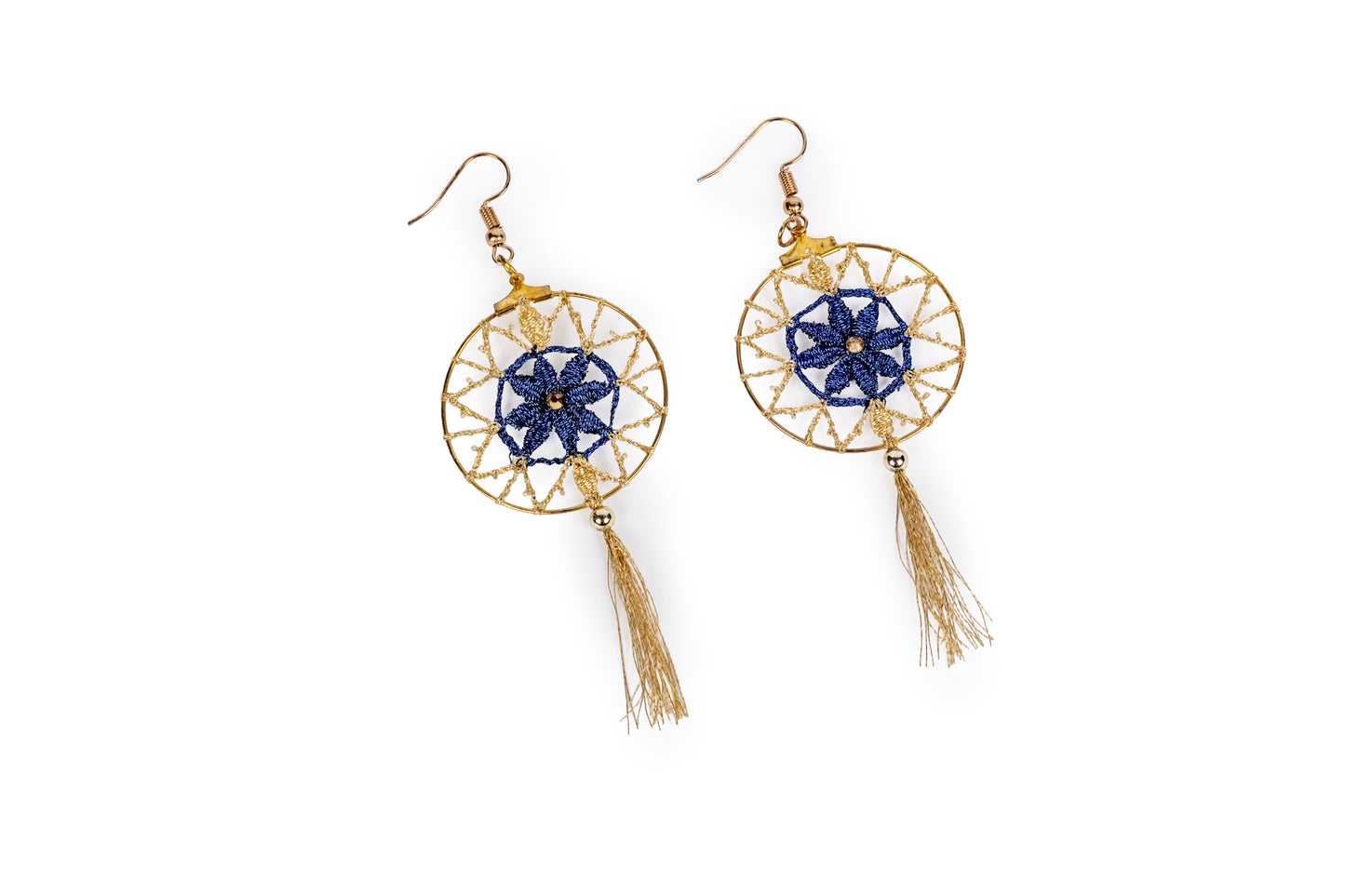 Orecchini pendenti in merletto blu metallizzato