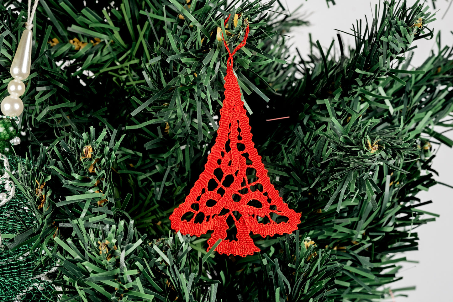 Lace Christmas tree ornament