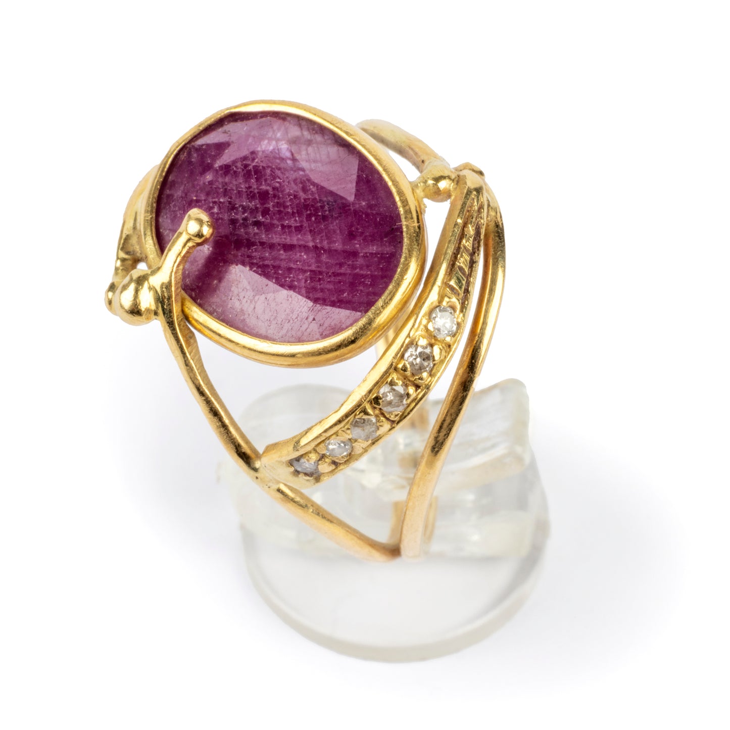 Anello oro 750 con rubino e diamante