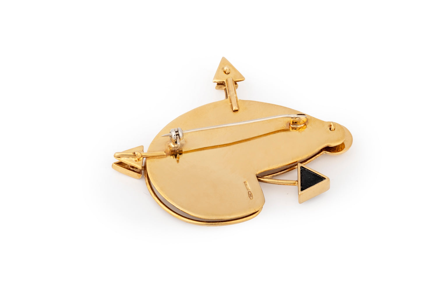 Arrows brooch in gold, diamonds, emerald, and onyx